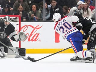 VIDEO Slafkovský superhviezdnym výkonom vybavil Kings a roztrhal rekord: Pospíšil naberá formu