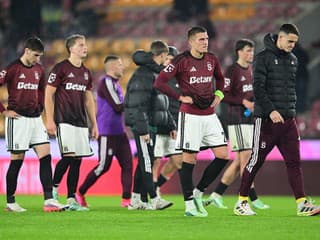 Nečakaný šok pre domácu Spartu: Slovenský brankár vychytal senzačný postup zdecimovanej Ostravy