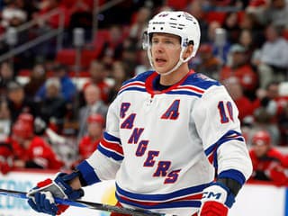 Očakávaný mega prestup hotovou vecou: Ruská hviezda NHL mení klubový dres