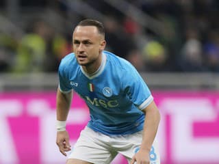 VIDEO Rozhodla penalta v nadstavenom čase: Oslabený Neapol s Lobotkom oslavuje