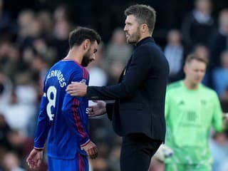Ďalší úder pre Carricka! Najprv Martínez, teraz Fernandes: V kabíne United rastie nespokojnosť