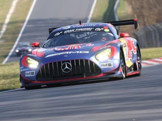 VIDEO Napravil si chuť po zlom úvode F1: Verstappen si sadol do Mercedesu a ovládol zelené peklo