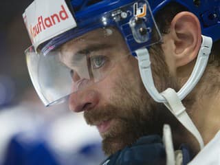 Návrat na do rodnej krajiny zatiaľ nechystá: Slovenský reprezentant predĺžil zmluvu v KHL