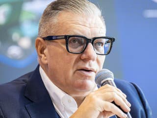 Súboj o stoličku šéfa SFZ: Padli trestné oznámenia a podozrenia z miliónov