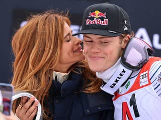 FOTO Víťaza zatienila jeho sexi frajerka: Svah v Söldene ovládla brazílska kráska