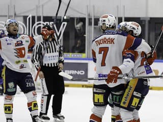Semifinále štartuje aj v Česku: Pardubice o tretie finále v rade proti Sparte, Třinec vyzve Karlovy Vary