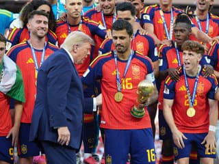 MS VO FUTBALE 2026 Pán Trump, nikoho nezaujímate, zmiznite: Fraška prezidenta USA počas odovzdávania trofeje