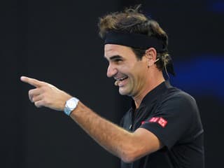 Návrat na súťažné kurty? Pobavený Federer úprimne reagoval na novinársku otázku