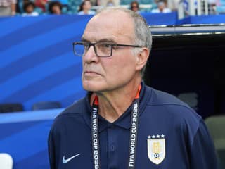 MS VO FUTBALE 2026 Obrovské emócie po vypadnutí: Legendárny Bielsa sa po krachu Uruguaja totálne opustil
