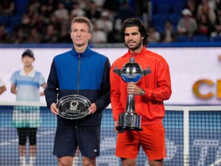 Fantastický duel hodný finále: Carlos Alcaraz zdolal českého tenistu a oslavuje titul