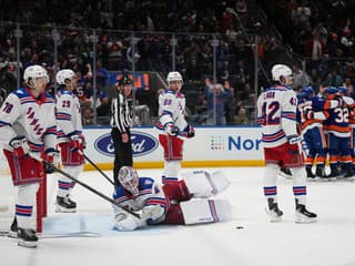 VIDEO Newyorské derby prinieslo raritnú situáciu: Fanúšikov Rangers mohlo aj poraziť