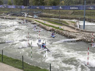 Vojna o stotiny sekundy v Čunove: Slovenské dievčatá v dramatickom závere oslavujú zlato