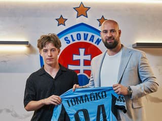 VIDEO Veria, že bude nasledovať kroky mladíkov: Odchovanec Slovana podpísal prvý kontrakt