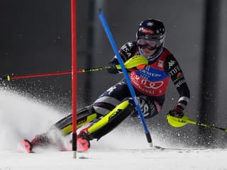 Shiffrinová išla znovu ako raketa! Rakúsko zažilo v 1. kole absolútnu lyžiarsku katastrofu