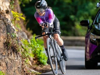 VIDEO Mrazivé scény na Cipresse: Pád favoritiek a prevoz do nemocnice poznačili ženský monument