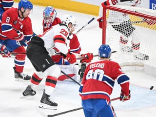 Po ôsmich víťazstvách prvá prehra: Slafkovský s tímom sa nezmohli ani na gól a Devils s Nemcom oslavujú