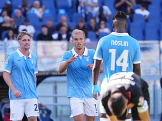 VIDEO Obert pri remíze Cagliari s Juventusom, Lazio po ďalšom triumfe pred mestského rivala AS