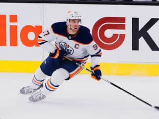 Týmto tempom by atakoval 250 bodov za sezónu: McDavid opäť dokazuje, že je hosť z inej planéty