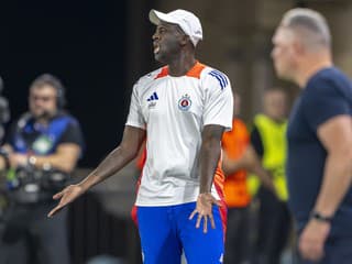 VIDEO Yaya Touré ostro skritizoval výkon rozhodcu: Som nahnevaný, toto nenávidím!