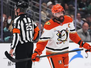 Porušia dohodu a opäť vyprovokujú celú NHL? Florida získala práva na vyhnaného vyvrheľa Gudasa