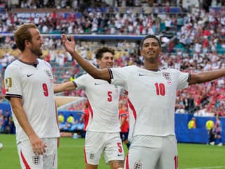 Futbalová horúčka priniesla aj temnú stránku: Obrovská razia britskej polície šampionátu!