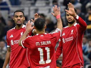 Vojnová sekera zakopaná, Slot vyzdvihol Salaha po triumfe v Marseille: Je skutočný profesionál