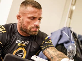 Obhajca po nečakanej policajnej razii u Vémolu: Vôbec tomu obvineniu nerozumieme