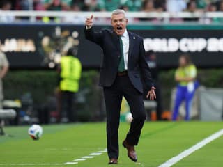 MS VO FUTBALE 2026 Dve vnučky a pokoj v duši sú balzam: Trénerský veterán ťahá Mexiko za úspechom