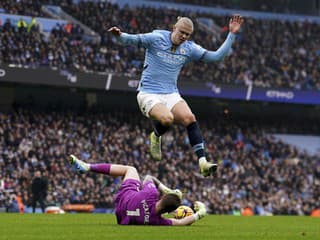 Haaland zahodil penaltu: Manchester City prehĺbil krízu ďalším domácim zaváhaním