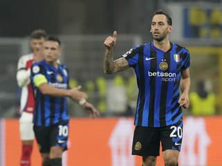 Inter ovládol duel s Arsenalom, infarktový záver v šlágri PSG: Škriniar aj Hancko smútia