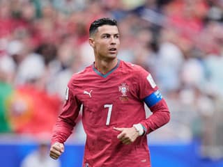 MS VO FUTBALE 2026 Ronaldo pod paľbou kritiky, tréner Portugalska sa ho zastal: Jeho hodnota sa nemeria len gólmi