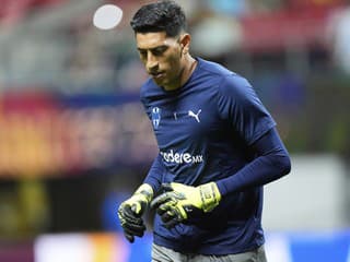 VIDEO absolútneho šialenstva: Argentínsky brankár po červenej karte udrel súpera do tváre