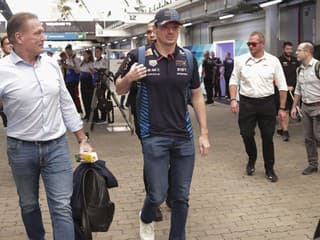 Verstappen si to v boji o obhajobu titulu komplikuje: Majster sveta sa previnil a bude pykať