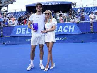 Láske je koniec: Elitný tenista sa po dlhých rokoch rozišiel s kontroverznou influencerkou