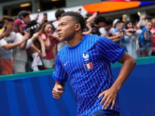 VIDEO Škrt pre rozpočet pre Francúzsko a Real: Mbappé trpí zranením, ktoré môže byť vleklé