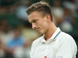 Úplný nezmysel, na čo je to dobré? Lehečka vypadol a poriadne skritizoval zvláštne pravidlo Wimbledonu