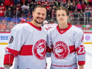 Reprezentuje Česko, jeho otec je slovenskou legendou Třinca: Dravecký si otvára dvere do NHL