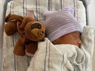 Krásna novina: Známy spevák sa napriek vyššiemu veku teší zo 4. dieťatka! FOTO