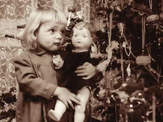 FOTOHÁDANKA: Z dieťaťa herecká legenda! Spoznáte dievčinu na fotografii?