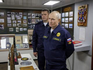 Putin obvinil Západ z pirátstva. Európskym krajinám pohrozil odvetnými opatreniami