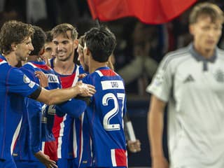 VIDEO: Trieda Dembelého, krásny gól Camaru či Takáčove čary. V Parku princov sa stretli dva vesmíry
