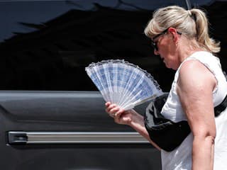 Taliansko zovreli extrémne horúčavy. Teplota na obľúbenom dovolenkovom ostrove bude atakovať 45 °C