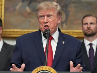 Trump oznámil najdrastickejšie ekonomické opatrenia vôbec. Vyhráža sa krajinám, ktoré pomáhajú Iránu