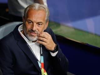 Tréner hodnotil šampionát a zrazu prišiel šok. Kouča Konga zaskočili tragickou správou