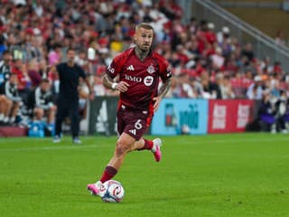 VIDEO: Bizarný vlastenec v MLS. Dlhoročný hráč Bundesligy poslal súpera do vedenia kurióznym spôsobom