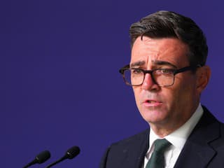 Britský premiér pricestoval do Kyjeva. Ide o jeho prvú zahraničnú návštevu v úrade
