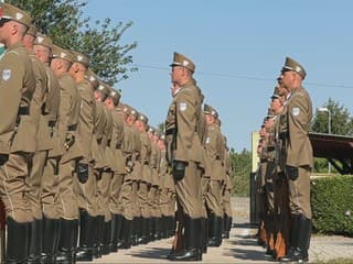 Vojaci NATO priamo za našimi hranicami. V základni sa pripravujú na krízu