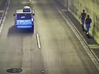 VIDEO: Pomýlili si diaľnicu s cyklotrasou. Mladíci na kolobežkách prešli tunelom na D1