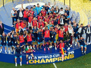 Šampionát zamiešal poradím v rebríčku FIFA, Španieli novým lídrom. Slovensko si mierne polepšilo