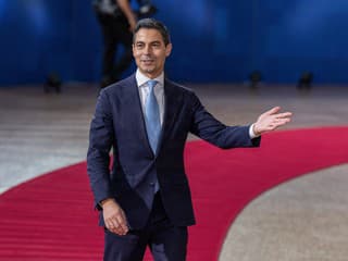 Holandský premiér Rob Jetten a hokejista Nicolás Keenan oznámili, že sa stanú rodičmi